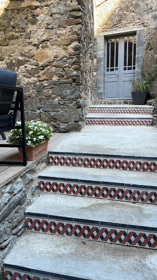 Château Cabaret: Luxury Cathar Retreat with Panoramic Terrace Lastours Exterior photo